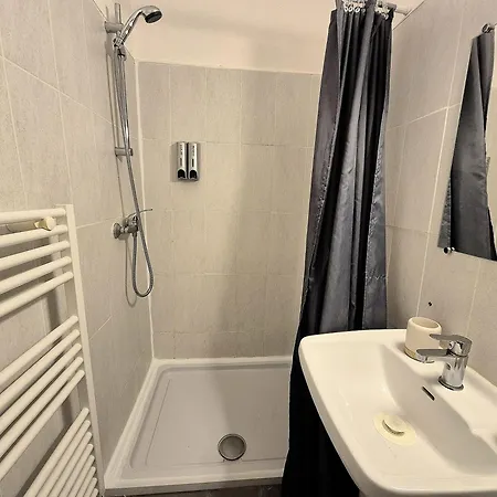 Le Cocon-t2-proche Du Centre-wifi *